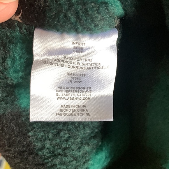 Infant Winter Brown Bear Hat w/ Green Strip Matching Brown Gloves - Picture 3 of 6